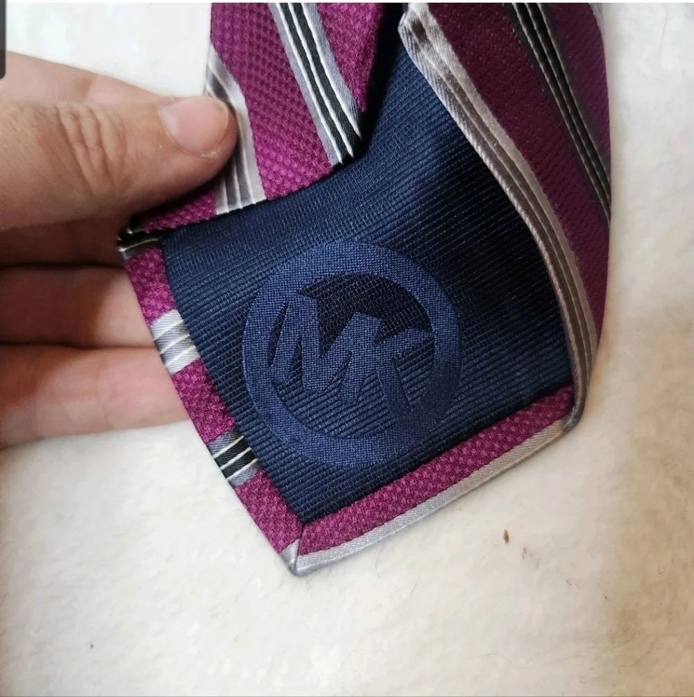 Michael Kors Diagonal Striped Tie Mens 100% Silk Purple Burgundy Designer Career